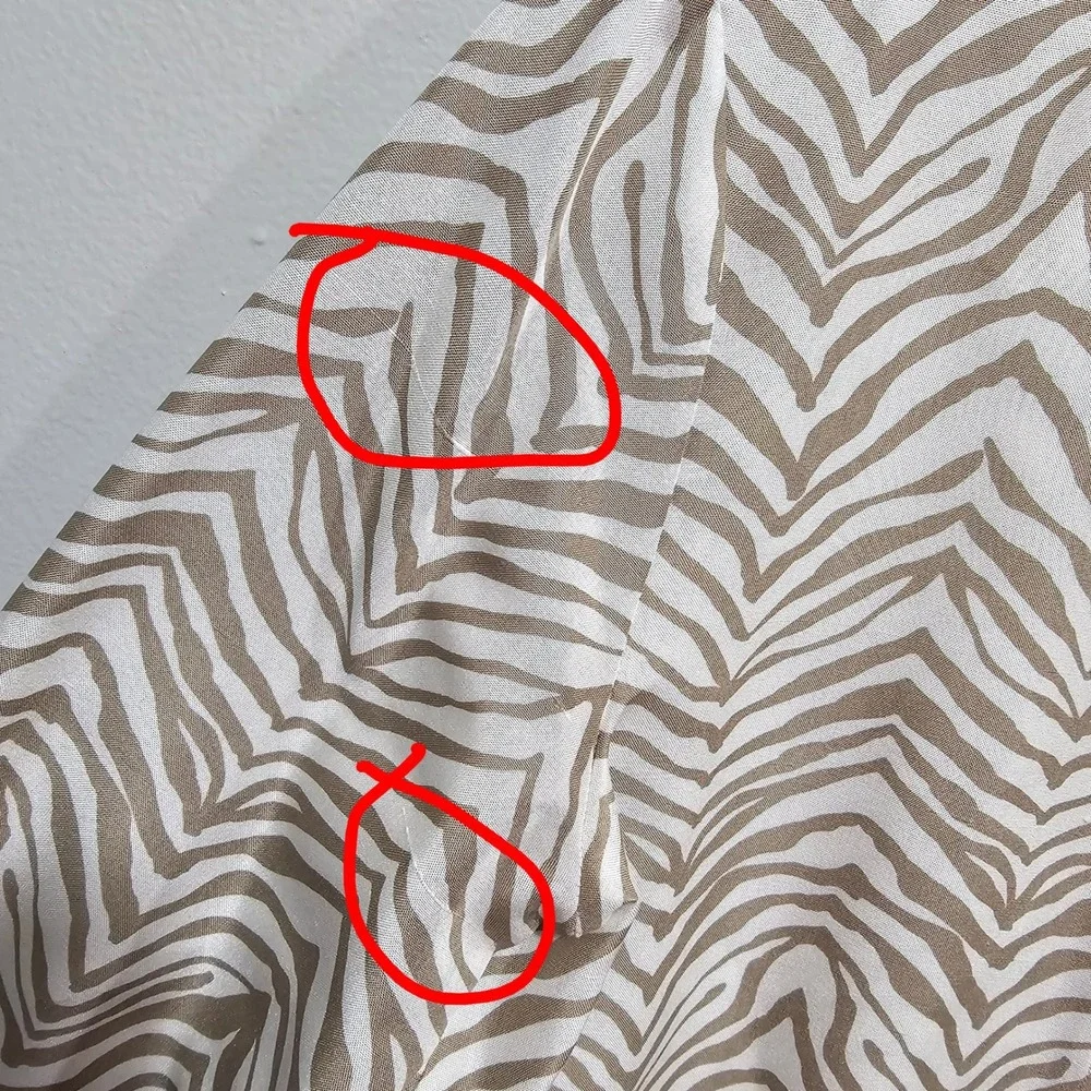 Lafayette 148 - Tan & Cream Zebra Print Button Front Long Sleeves Blouse Size S - Picture 10 of 10